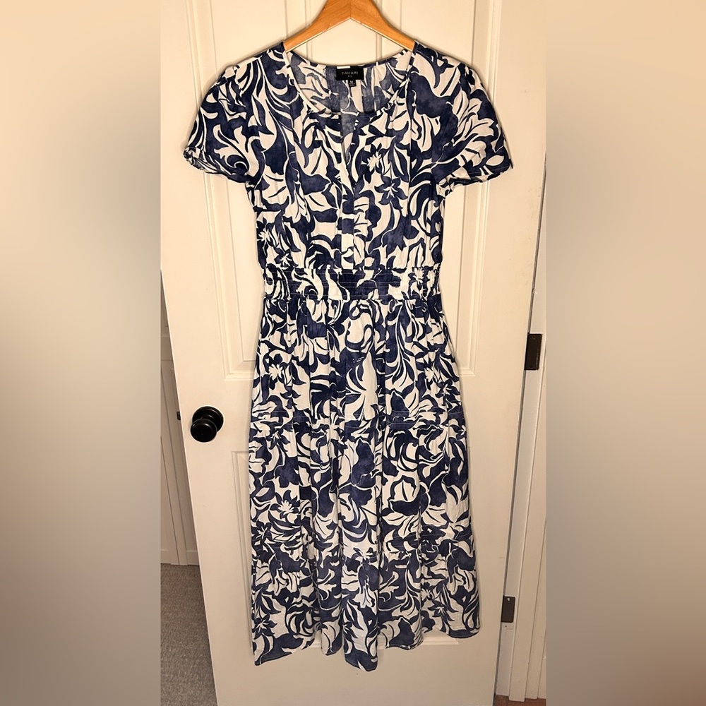 Tahari ASL Navy and White Floral Maxi Dress size Medium